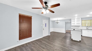 1526 Diplomat Way, Houston, TX 77088 - photo 6