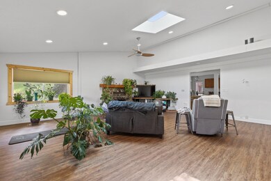 9417 Blackwell Rd, Central Point, OR 97502 - photo 7