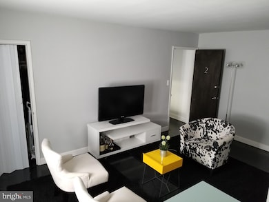 3905 Stokes Dr, Baltimore, MD 21229 - photo 2