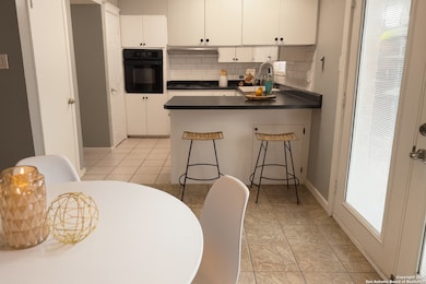 8715 Starcrest Dr unit 23, San Antonio, TX 78217 - photo 4