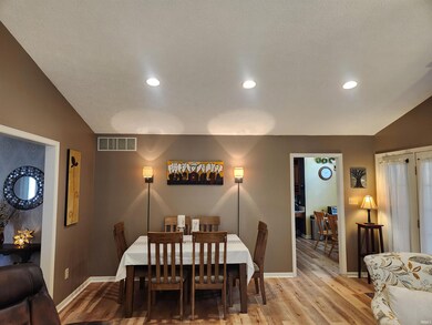 2270 E Cape Cod Dr, Bloomington, IN 47401 - photo 6