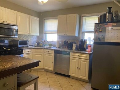 573 Lafayette Ave unit 1, Hawthorne, NJ 07506 - photo 5