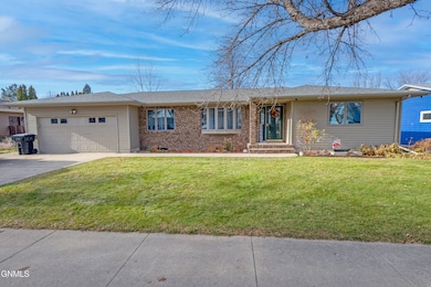 1215 University Ave, Williston, ND 58801 - photo 2