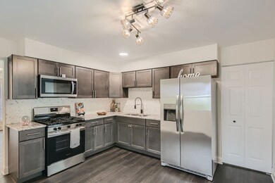 3700 Tamarind Ln, Hazel Crest, IL 60429 - photo 5