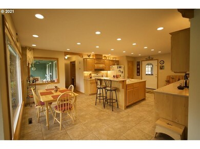 246 Scenic Dr N, Canyon City, OR 97820 - photo 4