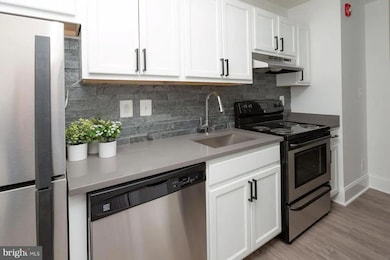 1038 N Calvert St unit 4, Baltimore, MD 21202 - photo 2