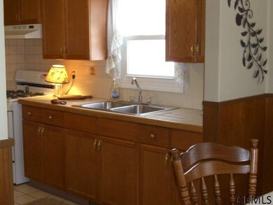 134 Albermarle Rd, Schenectady, NY 12302 - photo 3