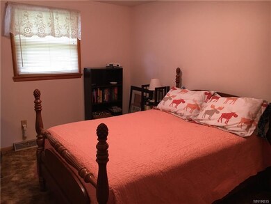 7226 Graydon Dr, North Tonawanda, NY 14120 - photo 2