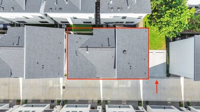 502 W Donovan St unit J, Houston, TX 77091 - photo 2