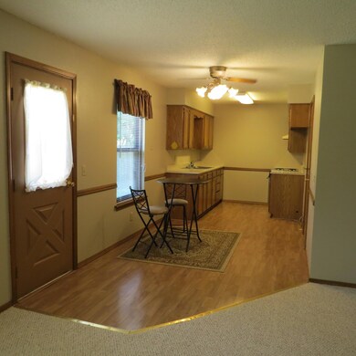 Kitchen/Dining Combo