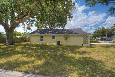 1369 Pennsylvania Ave, Clearwater, FL 33755 - photo 4