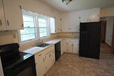 76 White Oak Dr, Manchester, TN 37355 - photo 3