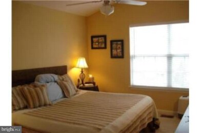 13123 Marcey Creek Rd, Herndon, VA 20171 - photo 5