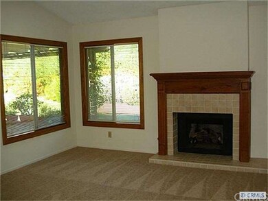 Spacious Living Room w/Fireplace & Double Corner W