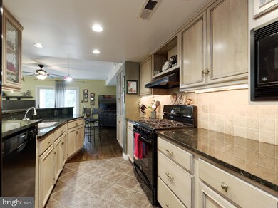 61 Penny Ln, Baltimore, MD 21209 - photo 5