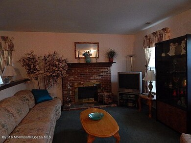 42 Lindsay Ct unit 8, Freehold, NJ 07728 - photo 7