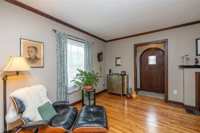 8334 Mapleway Dr, Olmsted Falls, OH 44138 - photo 3