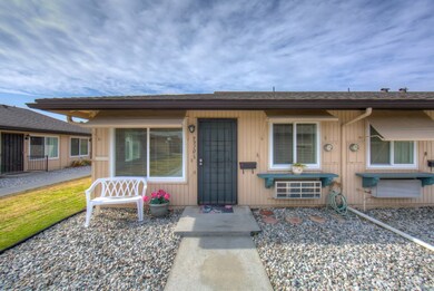 9910 3/4 Cedar St, Bellflower, CA 90706 - photo 2