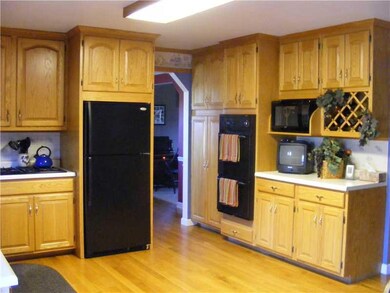 Kitchen. Kitchen with Hardwood Floors, Gas Cook To