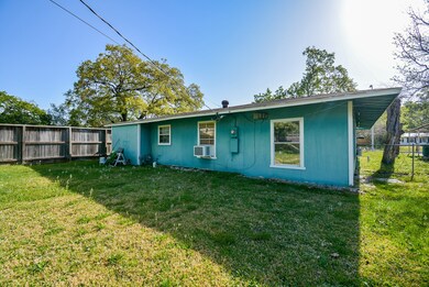 3913 Ella Blvd, Houston, TX 77018 - photo 3