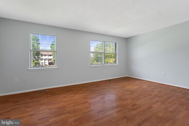 15302 Watermill Terrace, Woodbridge, VA 22191 - photo 3