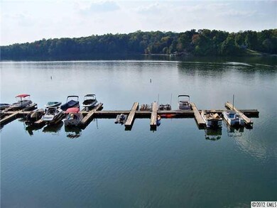 9817 Emerald Point Dr, Charlotte, NC 28278 - photo 3