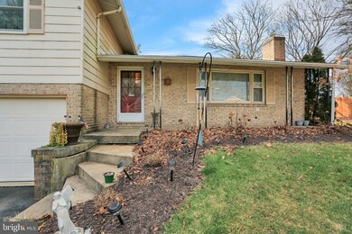 27 Kennedy Dr, Chambersburg, PA 17201 - photo 2