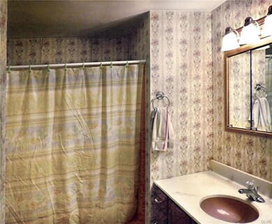 6840 Hickory Rd, Macungie, PA 18062 - photo 7