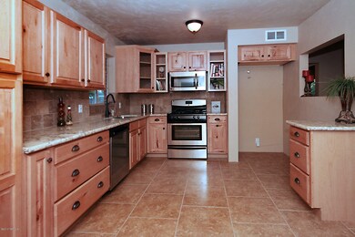 NEW STAINLESS STEEL APPLIANCES!