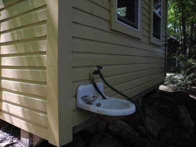 OUTSIDE SINK