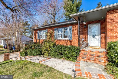 3252 Peace Valley Ln, Falls Church, VA 22044 - photo 5