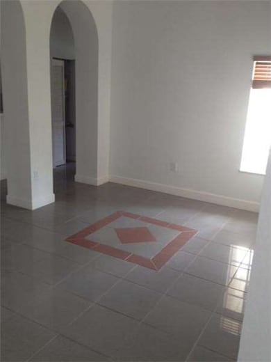 10931 NW 67th Terrace, Doral, FL 33178 - photo 3