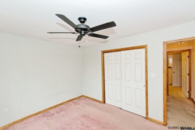 25 Hudson Ave, Saratoga Springs, NY 12866 - photo 4