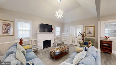 9207 Colesville Rd, Silver Spring, MD 20910 - photo 5