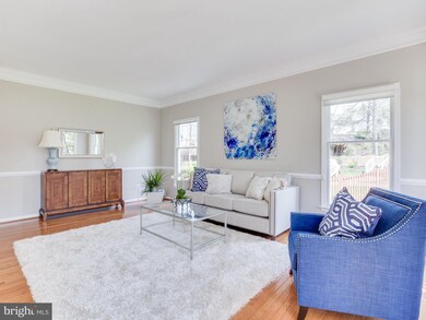 12722 Autumn Crest Dr, Herndon, VA 20171 - photo 3