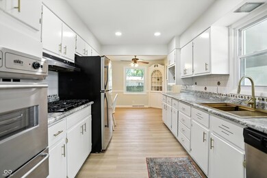 2811 Beech Dr, Columbus, IN 47203 - photo 6