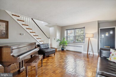 6820 Clover Ln, Upper Darby, PA 19082 - photo 5