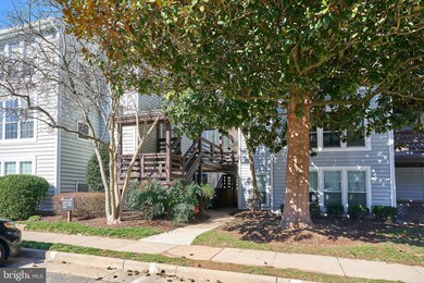 10014 Oakton Terrace Rd, Oakton, VA 22124 - photo 3