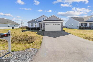 367 Switchgrass Ct, Bunker Hill, WV 25413 - photo 2