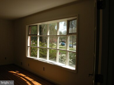 4405 Rockcrest Dr, Fairfax, VA 22032 - photo 7