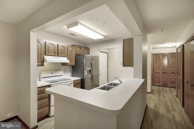 23140 Cobblestone Ln unit 211, California, MD 20619 - photo 7