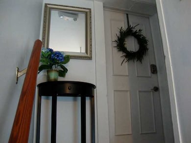 14 Almy St unit 3, Newport, RI 02840 - photo 3