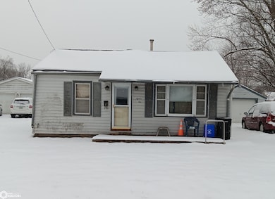 1510 Swanson Ave, Ottumwa, IA 52501 - photo 2