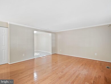 19044 Staleybridge Rd, Germantown, MD 20876 - photo 5