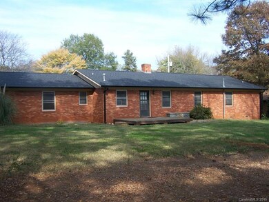 402 Beverly Dr, Statesville, NC 28625 - photo 4