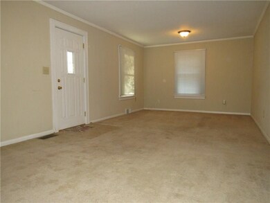 2201 California St, Columbus, IN 47201 - photo 3