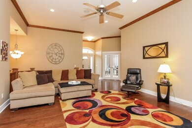 007-Living_Room-3280826-medium
