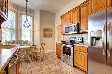 2026 Cherokee Pkwy unit C, Louisville, KY 40204 - photo 3