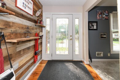 8305 Cloverport Dr, Louisville, KY 40228 - photo 5