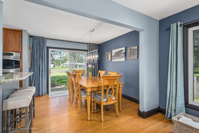 11S560 Whittington Ln unit 4, Naperville, IL 60564 - photo 7